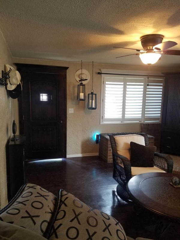 Yellowstone House of the Three Bears 2 Blocks to Downtown image 13